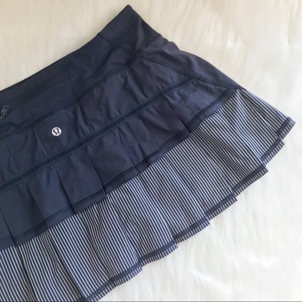 Lululemon Groove Nimbus Run Pacesetter skirt